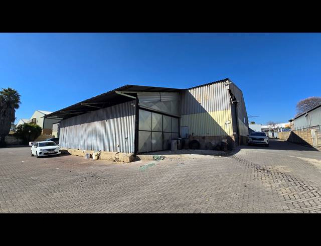 950M² WAREHOUSE TO LET IN EASTLEIGH
